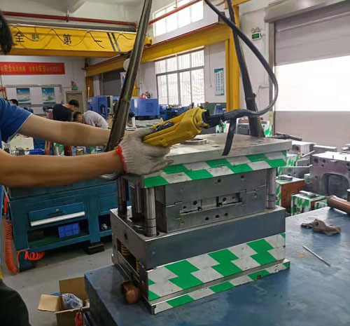 plastic products tooling services 2